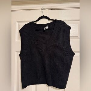 Black Knit Sleeveless Sweater Vest
